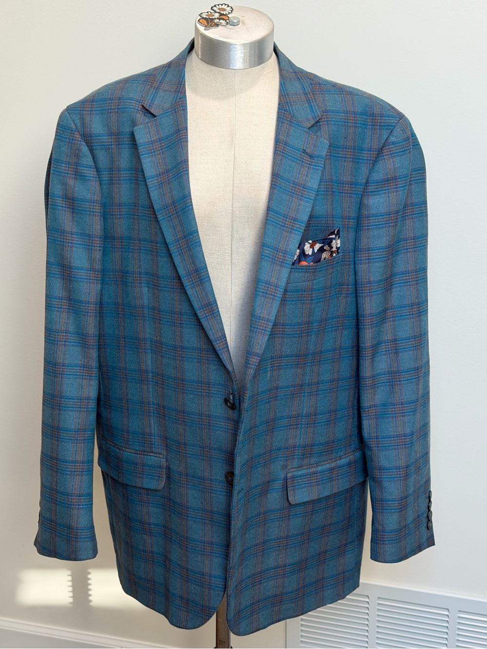 🧡 Sharp Dressed Man
Alan Flusser Blue Plaid Sport Coat